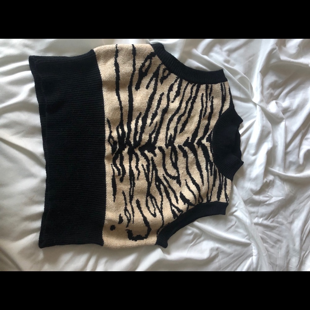 Sweater vest
